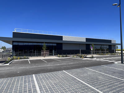 Local commercial - 1 068 m²