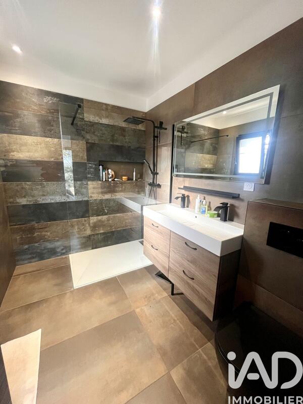 Maison - 150 m² - 5 pièces