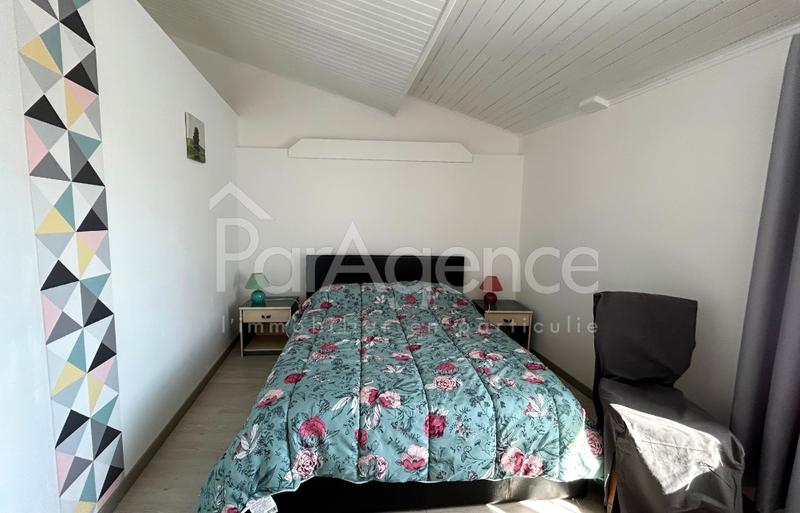 Maison - 247 m² - 9 pièces