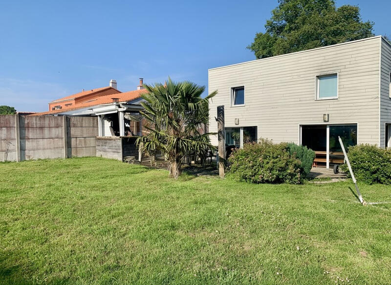 Maison - 137 m² - 5 pièces