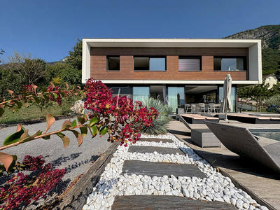 Villa - 186 m² - 6 pièces