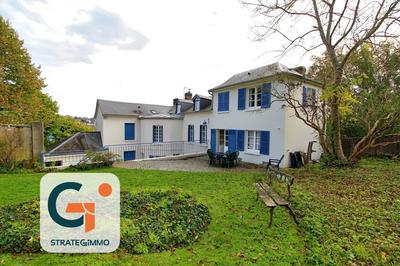 Maison - 291 m² - 12 pièces