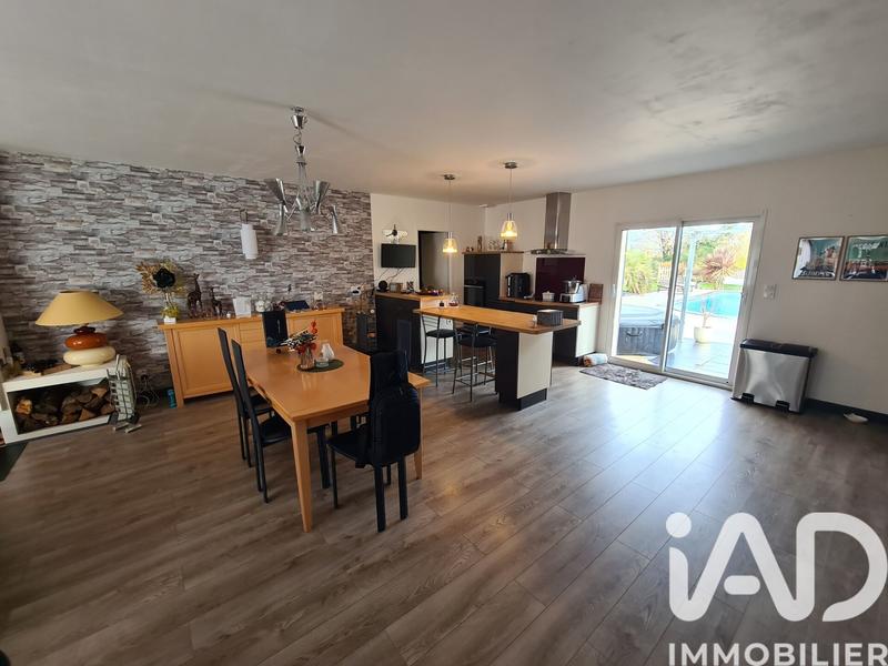 Maison - 143 m² - 6 pièces