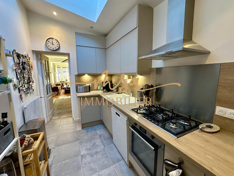 Maison - 122 m² - 6 pièces