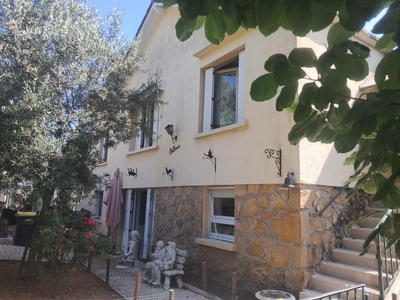 Maison - 163 m² - 6 pièces