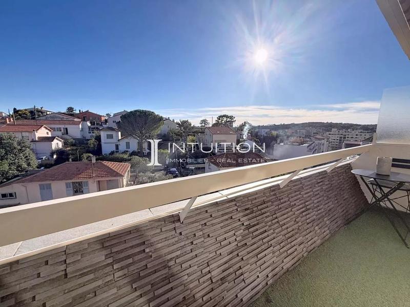 Appartement - 85 m² - 3 pièces