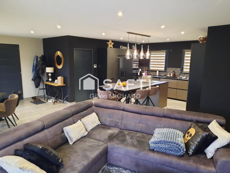 Maison - 105 m² - 5 pièces