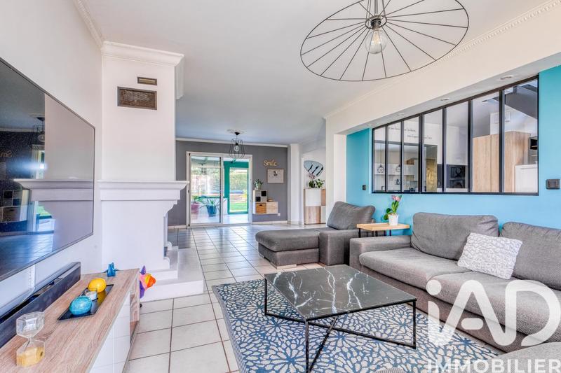 Maison - 200 m² - 8 pièces