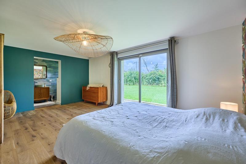 Maison - 240 m² - 7 pièces