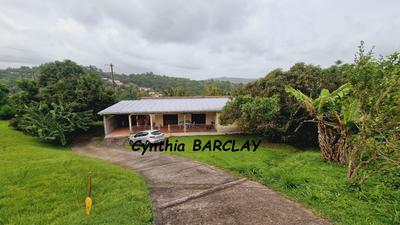 Maison - 283 m² - 12 pièces