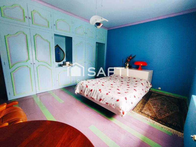 Maison - 299 m² - 8 pièces