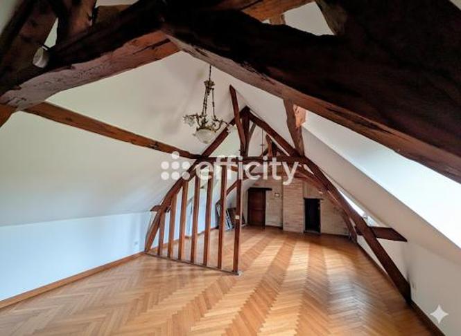 Demeure - 130 m² - 5 pièces