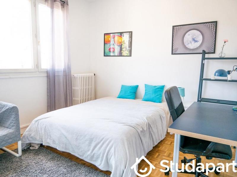 Chambre - 14 m² - 1 pièce