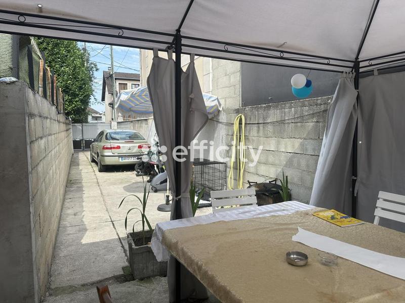 Maison - 93 m² - 5 pièces