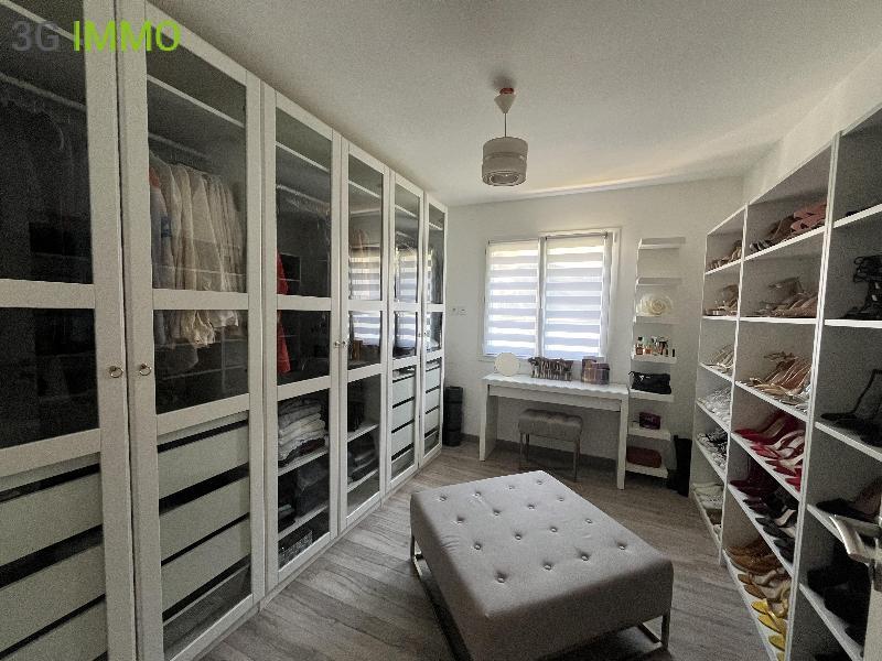 Villa - 161 m² - 5 pièces