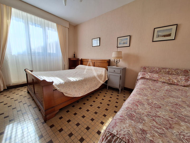 Maison - 160 m² - 8 pièces