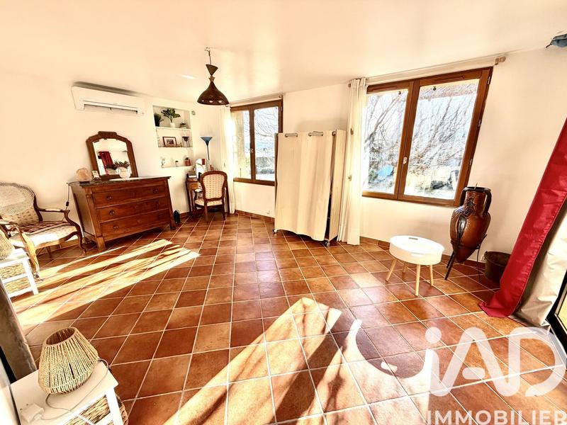 Maison - 186 m² - 8 pièces