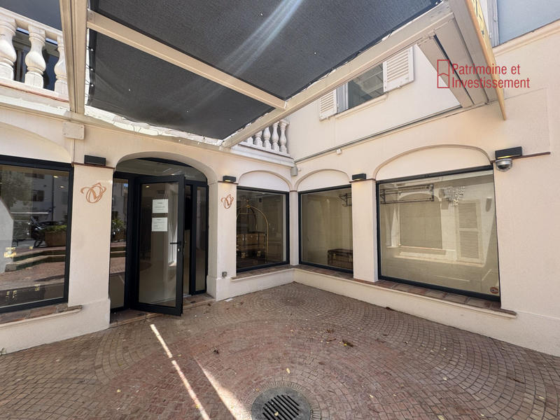 Fonds de commerce - Local commercial - 117 m²