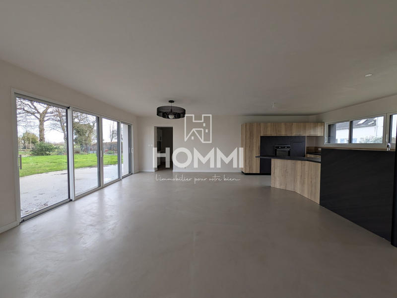 Maison - 121 m² - 6 pièces