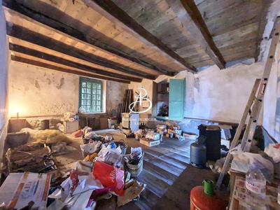 Maison - 390 m² - 10 pièces