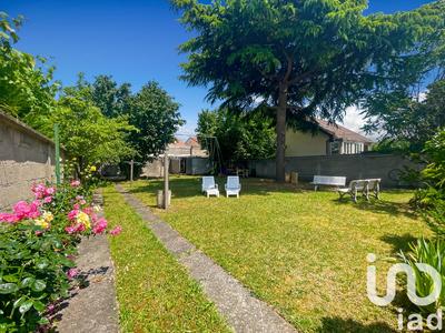 Maison - 176 m² - 7 pièces