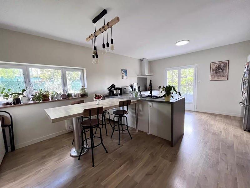 Maison - 170 m² - 6 pièces