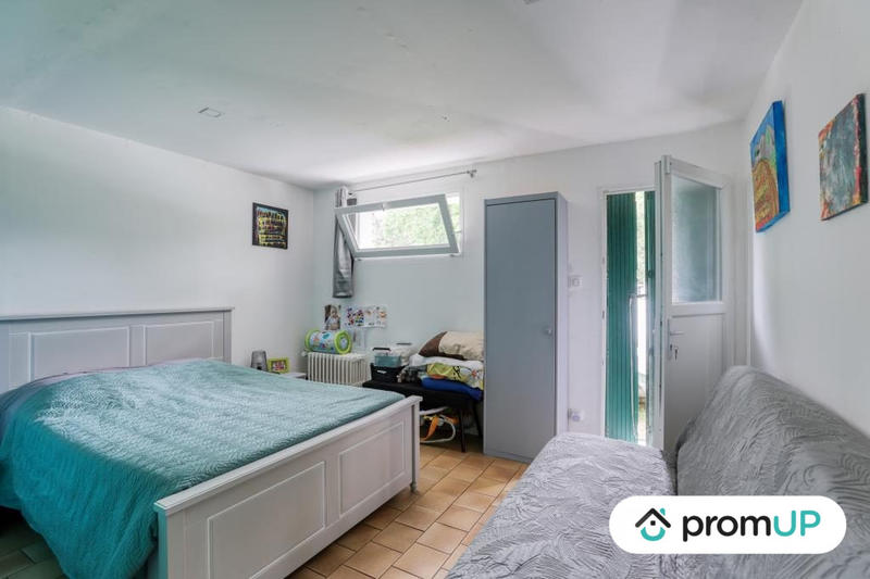 Maison traditionnelle - 210 m² - 6 pièces