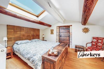 Maison - 240 m² - 7 pièces