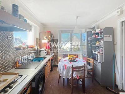 Maison - 107 m² - 6 pièces