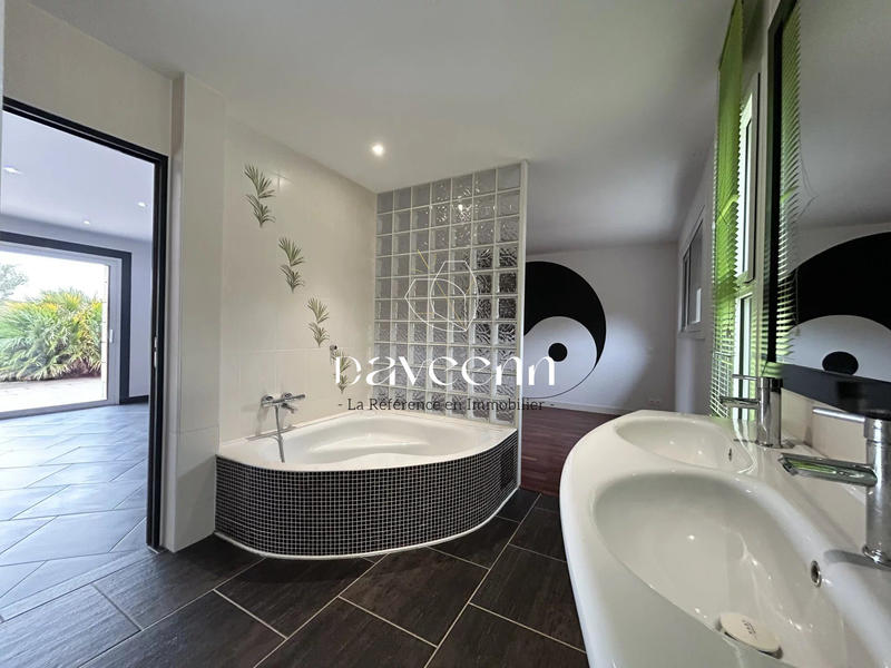 Maison - 162 m² - 5 pièces