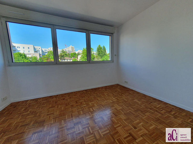 Maison - 86 m² - 5 pièces