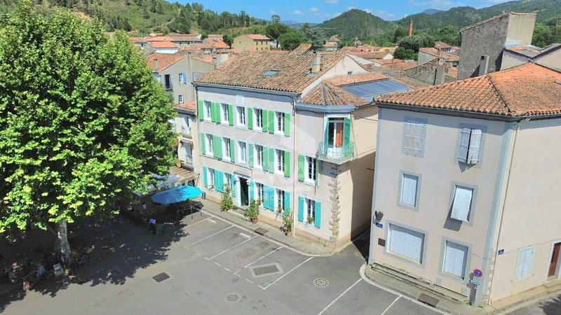 Maison - 430 m² - 15 pièces