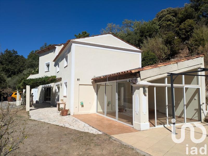 Maison - 163 m² - 5 pièces