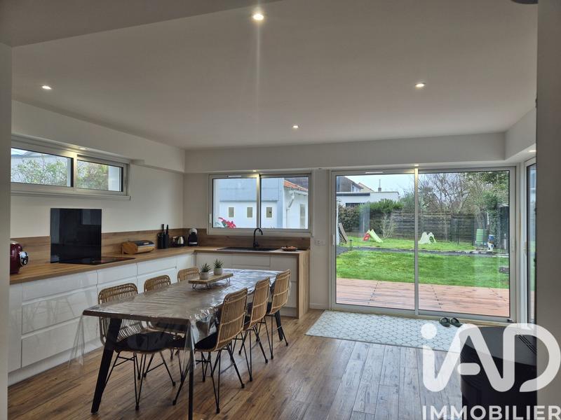 Maison - 104 m² - 5 pièces