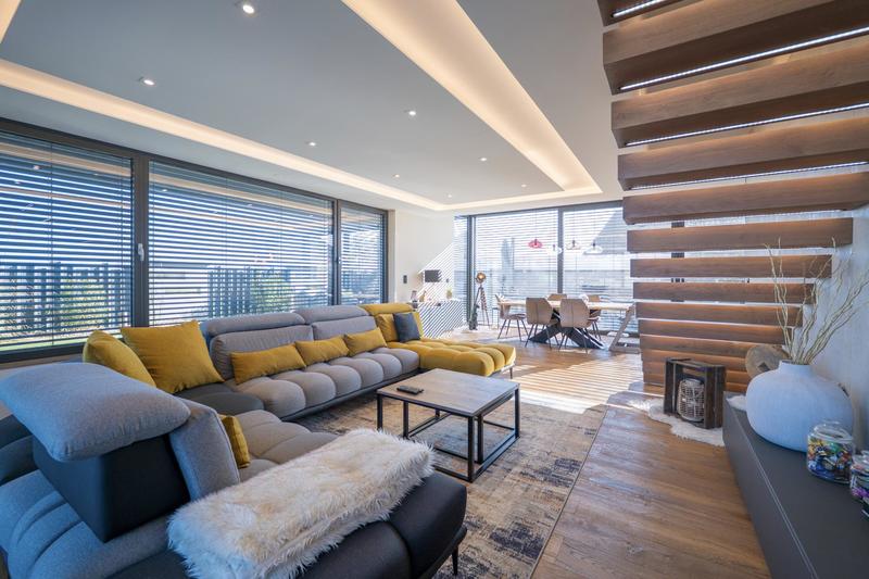 Maison - 253 m² - 8 pièces