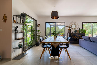 Villa - 290 m² - 12 pièces