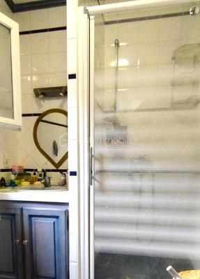 Immeuble - 214 m² - 6 pièces