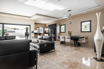 Villa - 169 m² - 5 pièces