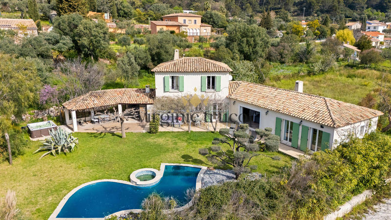 Maison - 153 m² - 5 pièces