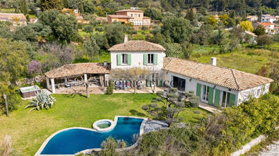 Maison - 153 m² - 5 pièces