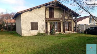 Maison traditionnelle - 111 m² - 5 pièces