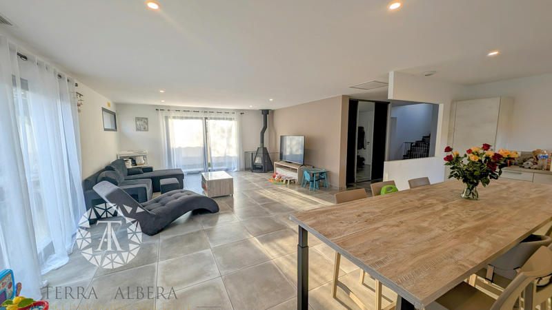 Villa - 123 m² - 4 pièces