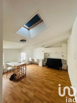 Studio - 30 m² - 1 pièce