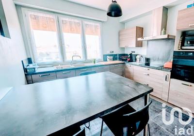 Maison - 199 m² - 7 pièces