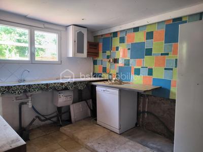 Maison - 200 m² - 8 pièces