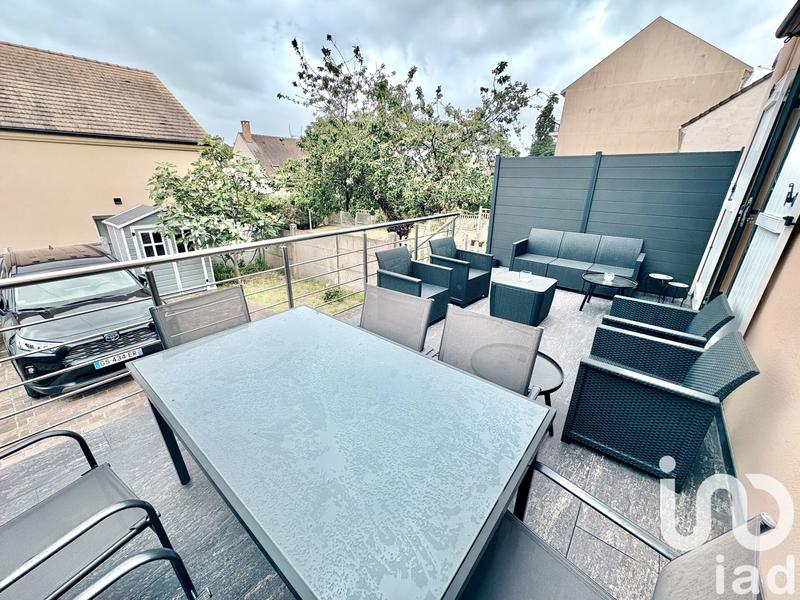 Maison - 98 m² - 5 pièces