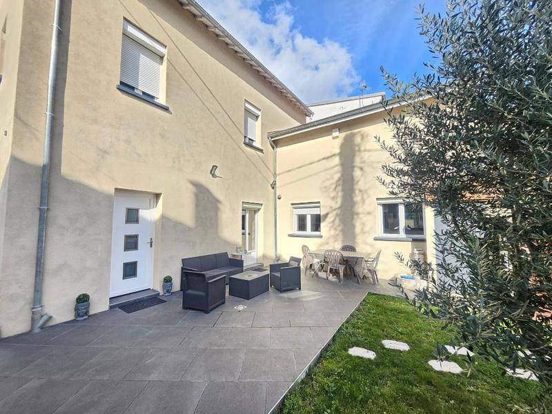 Maison - 145 m² - 4 pièces