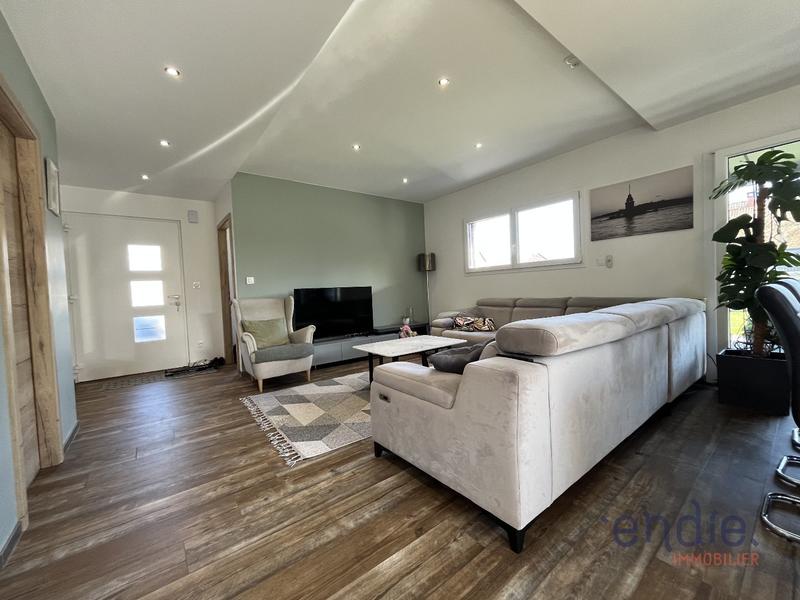 Maison - 105 m² - 5 pièces