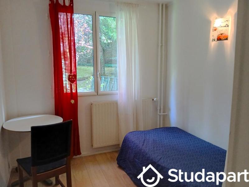 Chambre - 9 m² - 1 pièce