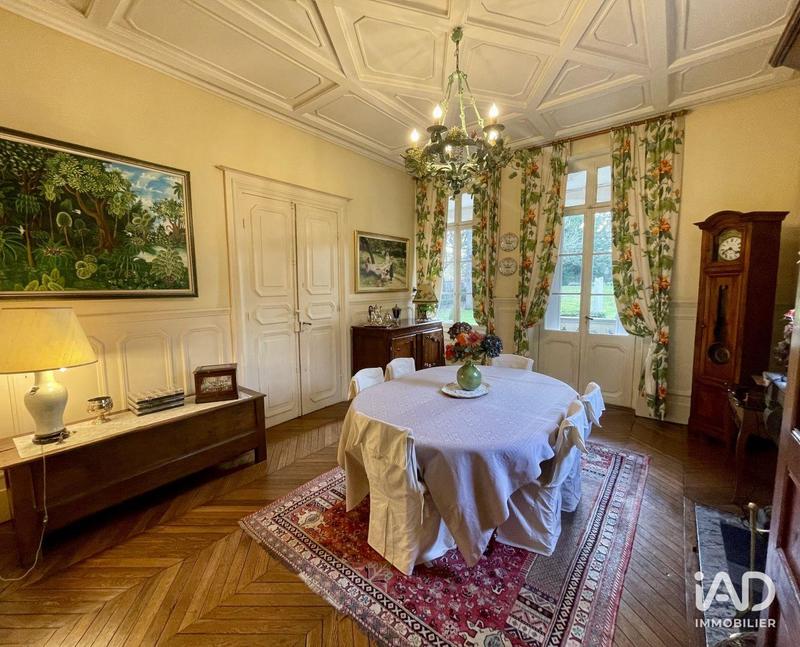Château - 350 m² - 10 pièces